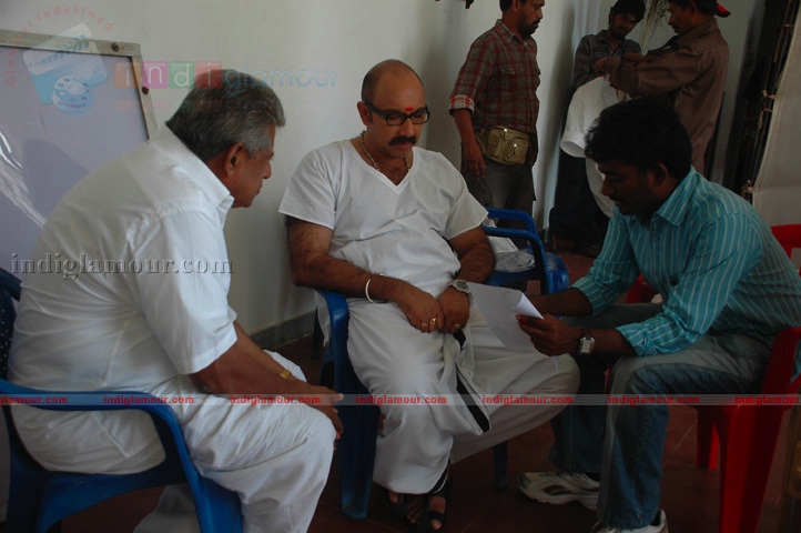 Aayiram Vilakku Movie hd photo