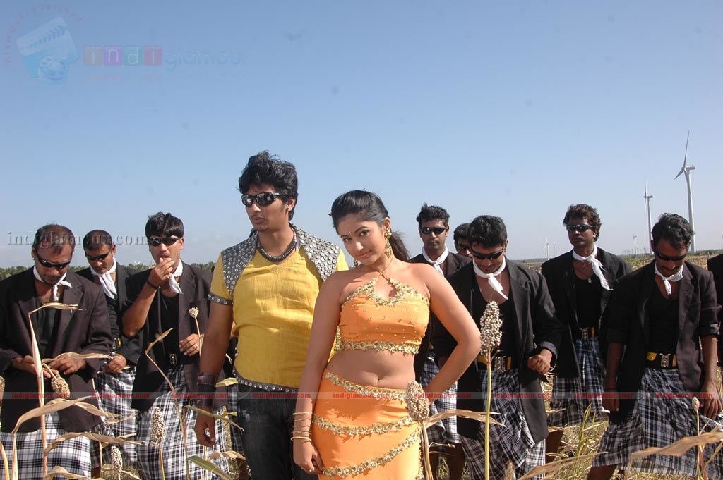 Kacheri Arambam Movie hd photo