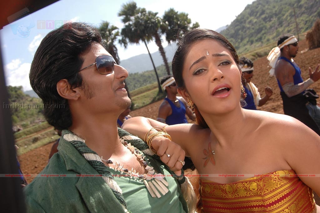 Kacheri Arambam Movie hd photo