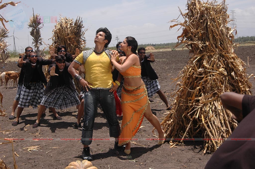 Kacheri Arambam Movie hd photo