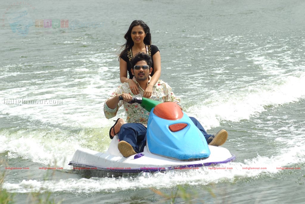Nalvaravu Movie hd photo