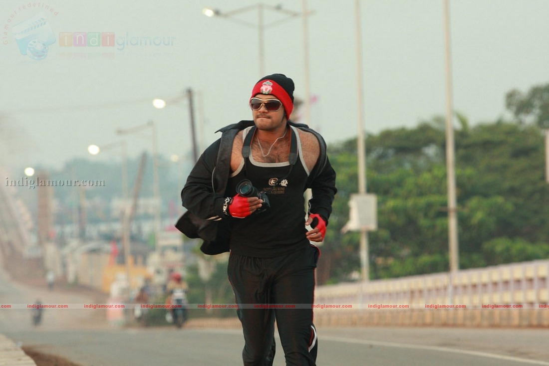 Namitha in Nil Kavani Ennai Kadhali Movie hd photo