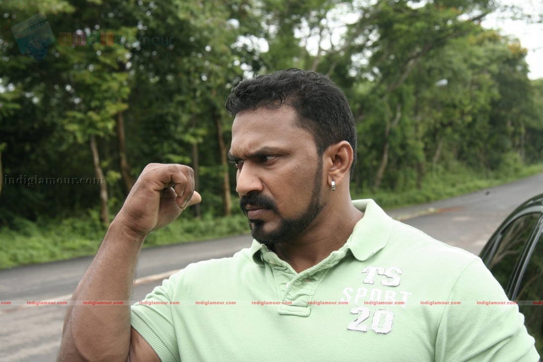Namitha in Nil Kavani Ennai Kadhali Movie hd photo