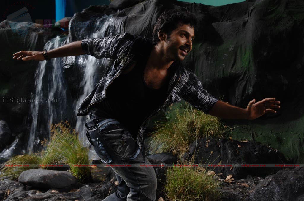 Paiyaa Movie hd photo