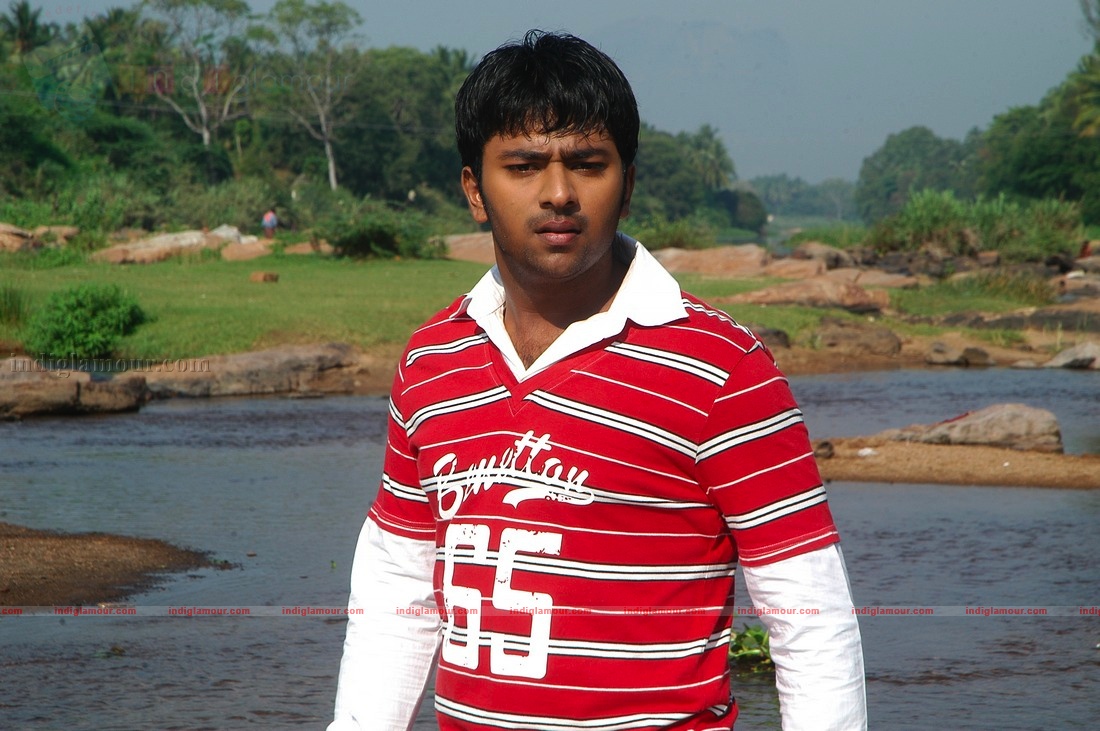 Siddu Plus Two First Attempt Movie hd photo