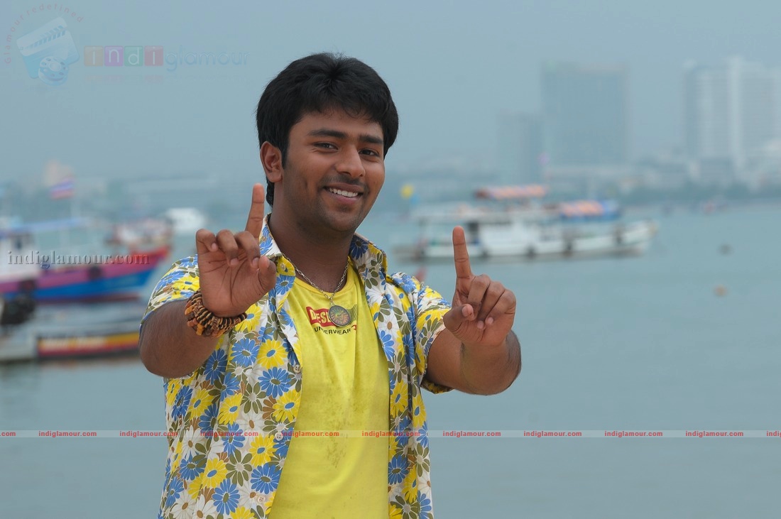 Siddu Plus Two First Attempt Movie hd photo