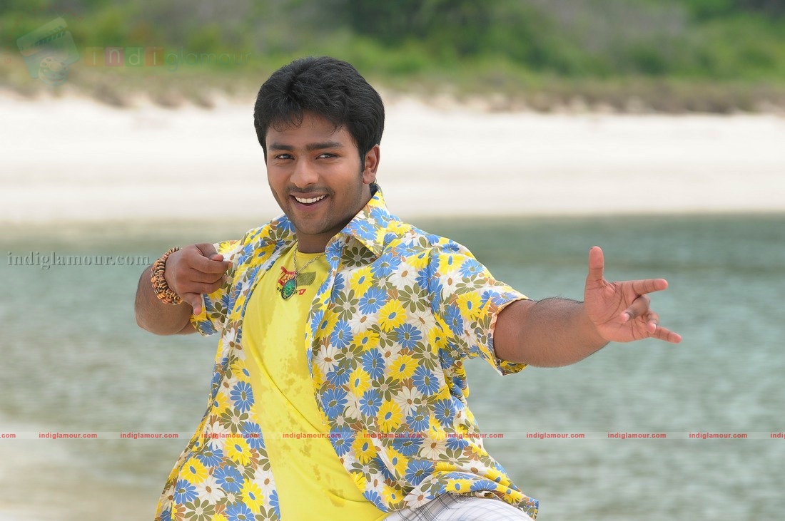 Siddu Plus Two First Attempt Movie hd photo