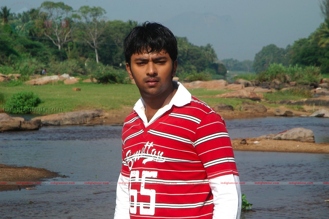 Siddu Plus Two First Attempt Movie hd photo