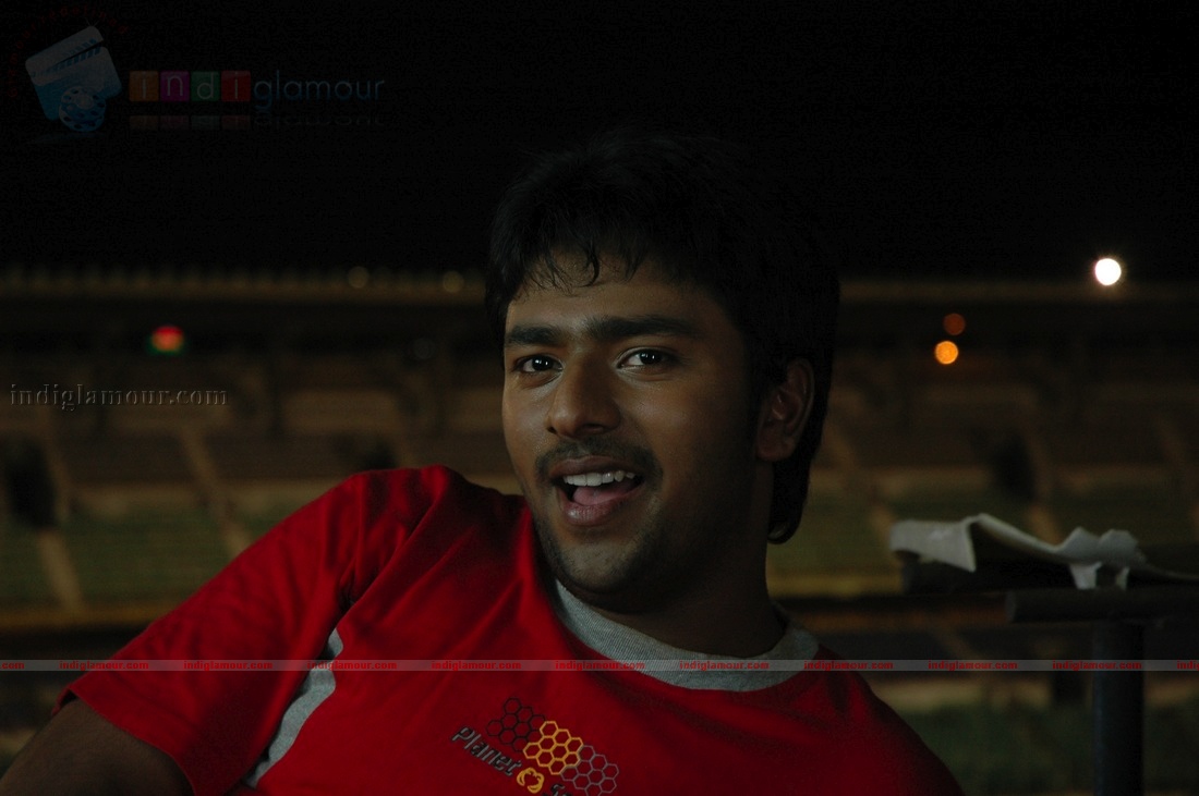 Siddu Plus Two First Attempt Movie hd photo
