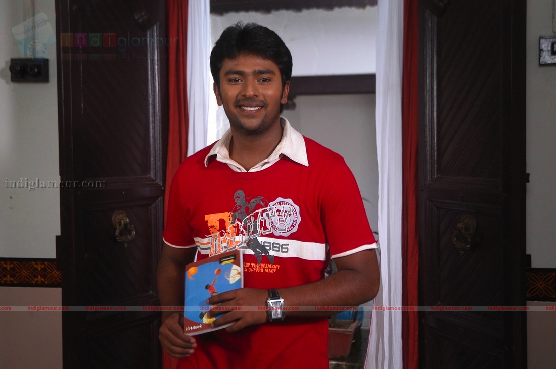 Siddu Plus Two First Attempt Movie hd photo