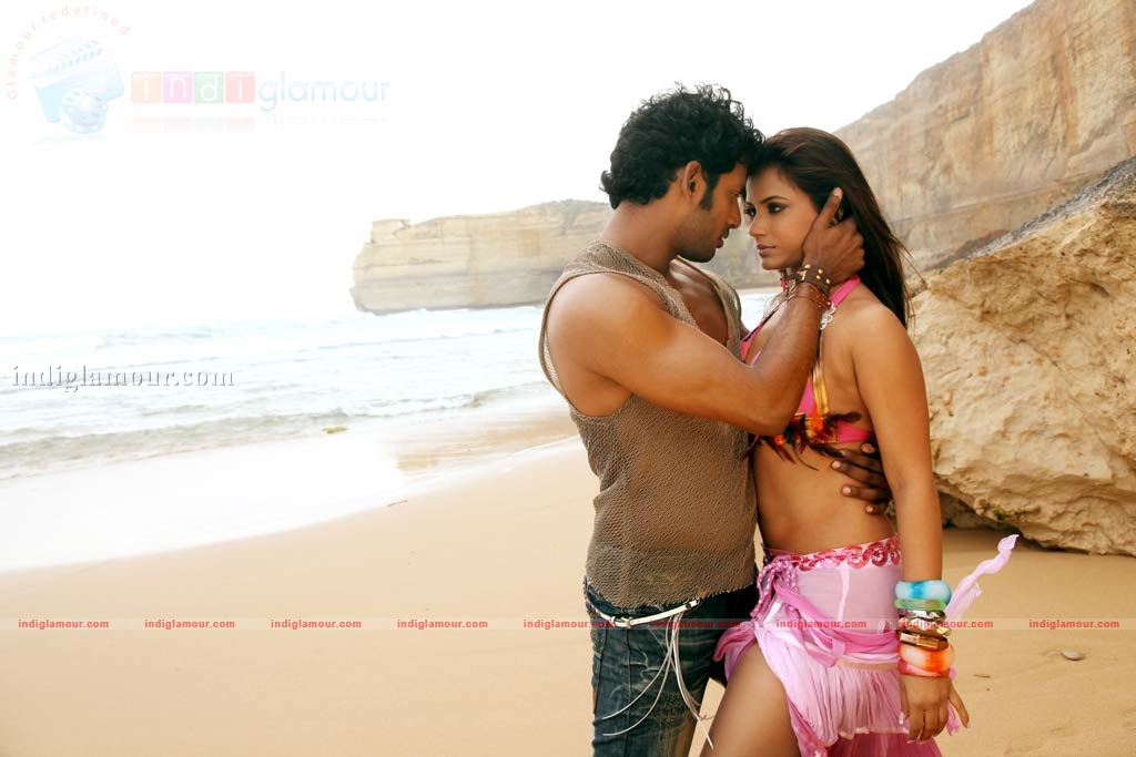 Theeratha Vilayattu Pillai Movie hd photo