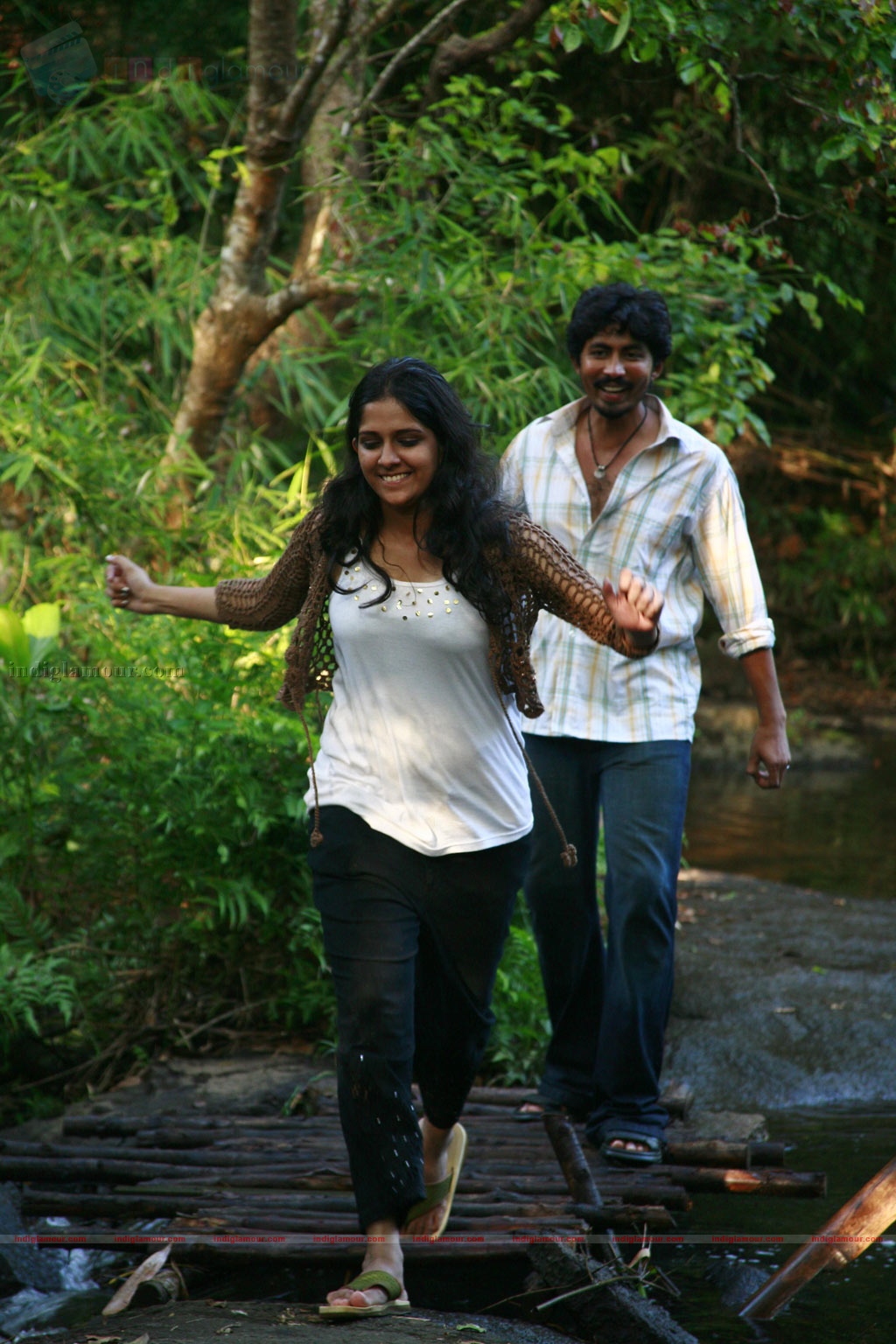 Edhuvum Nadakkum Movie hd photo