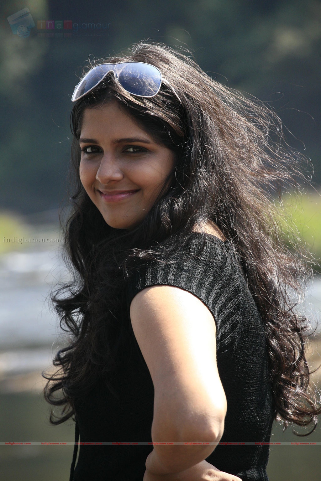 Edhuvum Nadakkum Movie hd photo