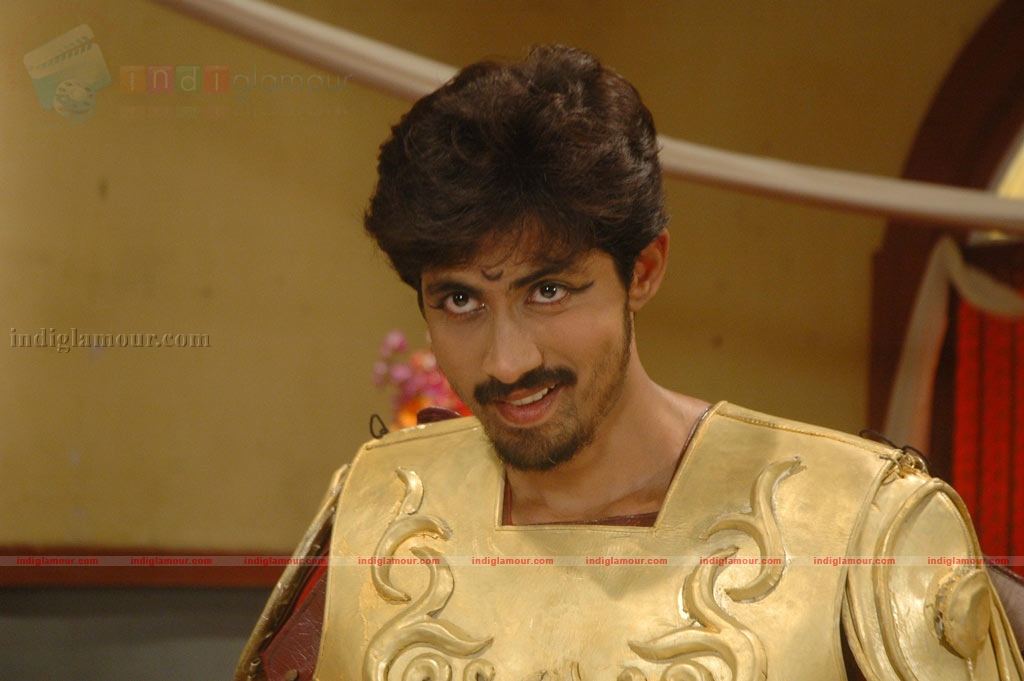 Edhuvum Nadakkum Movie hd photo