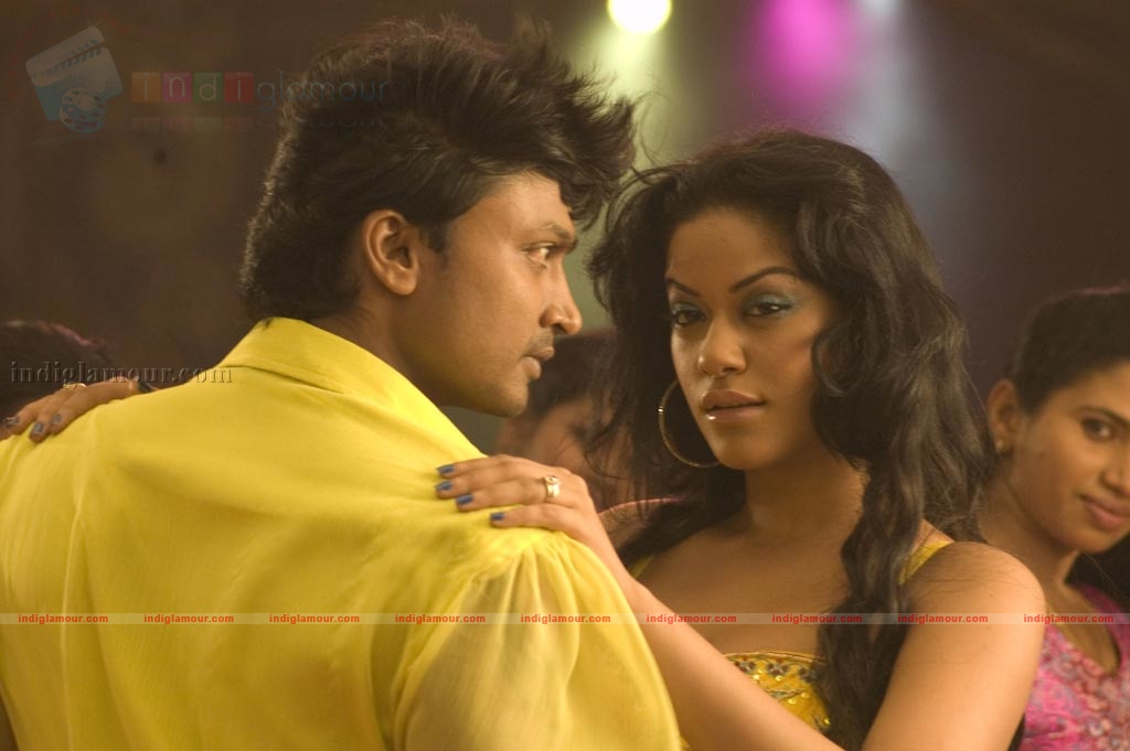 Katradhu Kalavu Movie hd photo