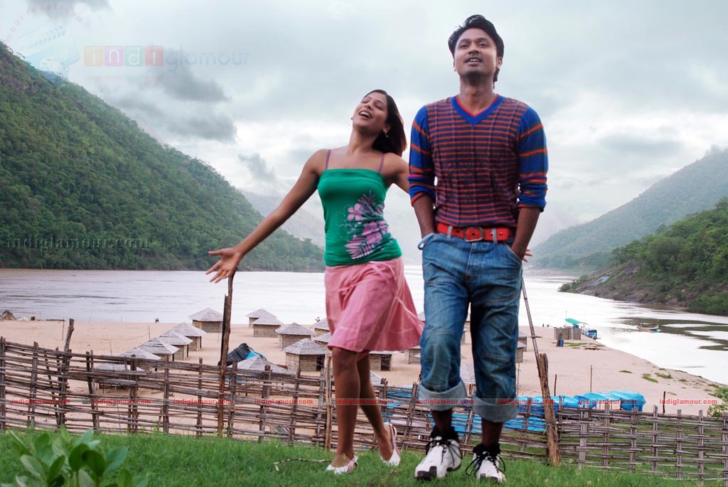 Katradhu Kalavu Movie hd photo