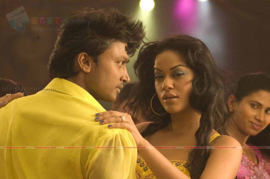 Katradhu Kalavu Movie hd photo