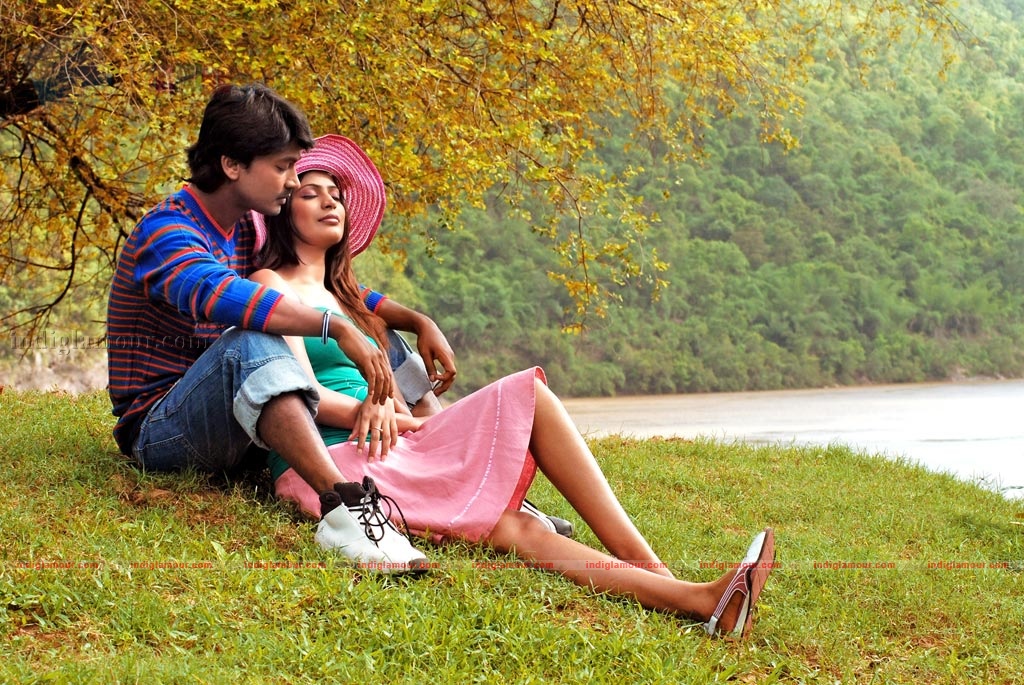 Katradhu Kalavu Movie hd photo
