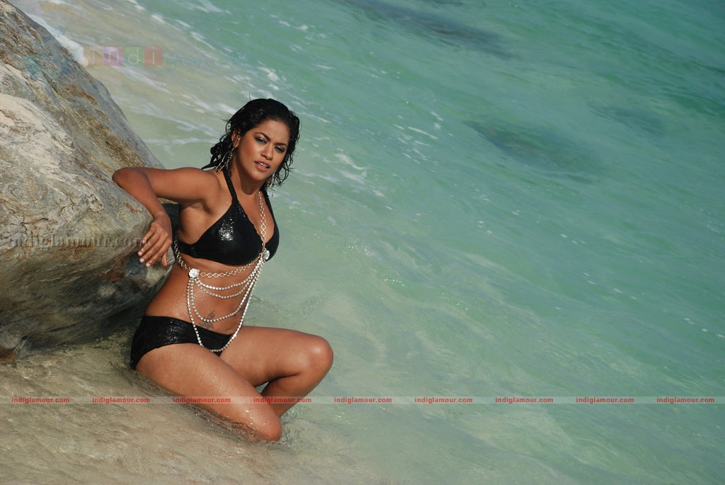 Pournami Nagam Movie hd photo