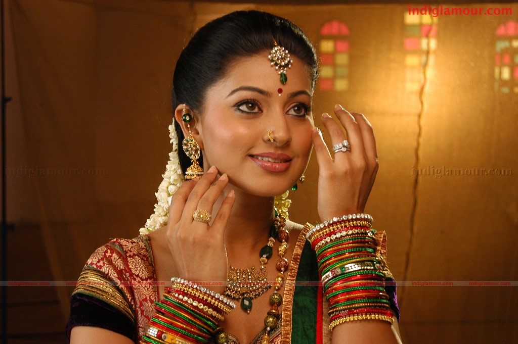 Vidiyal Movie hd photo