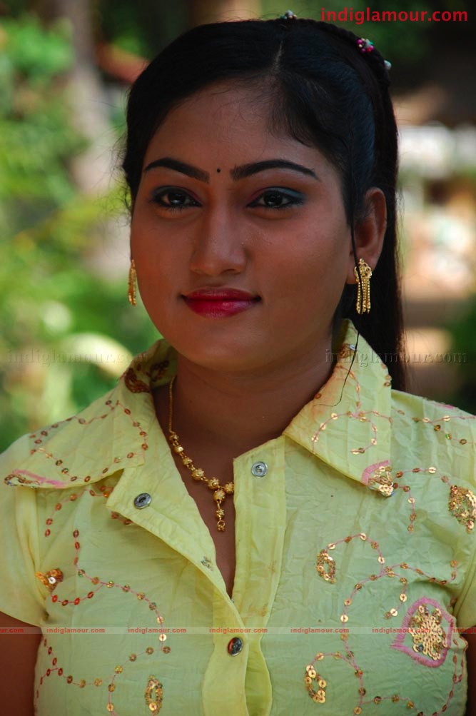 Kathalai Parikkathey Movie hd photo