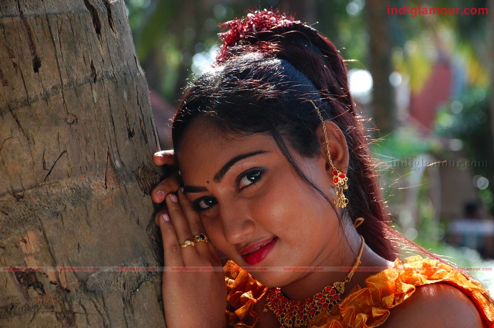 Kathalai Parikkathey Movie hd photo