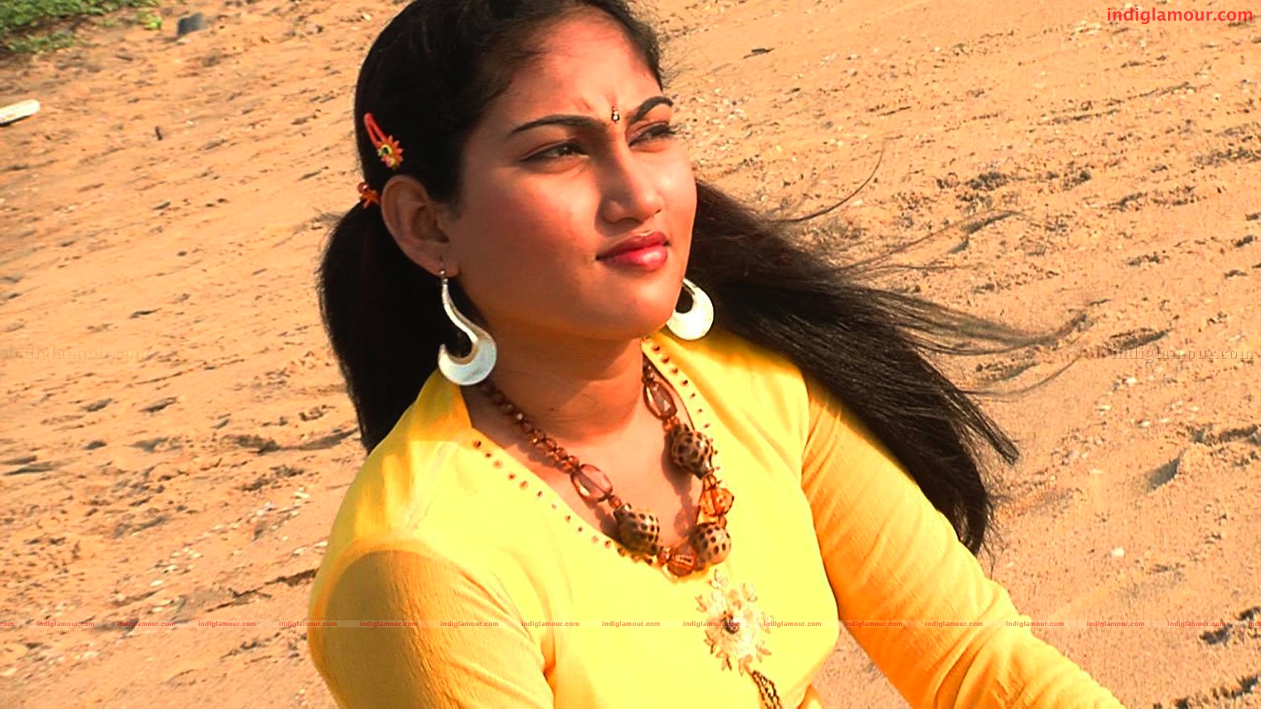 Kathalai Parikkathey Movie hd photo