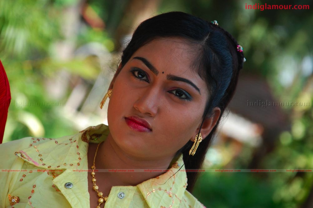 Kathalai Parikkathey Movie hd photo