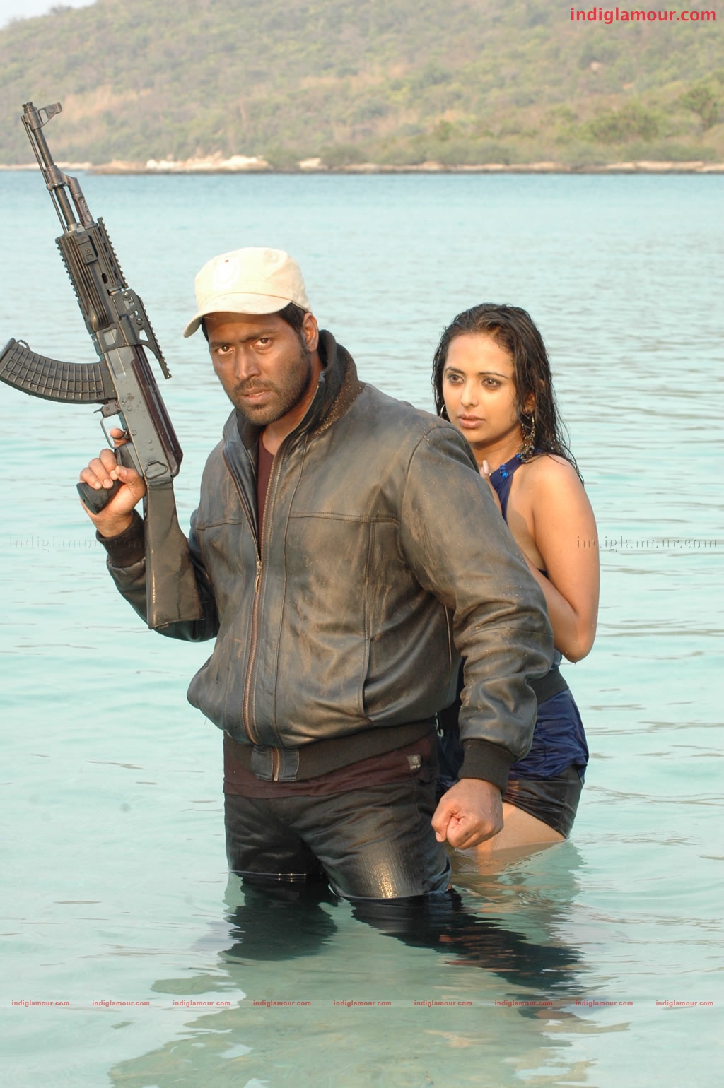 Ayutha Poratam Movie hd photo