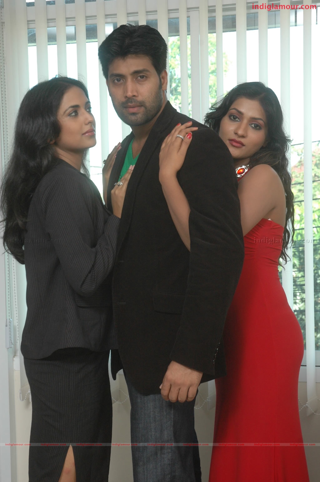 Ayutha Poratam Movie hd photo