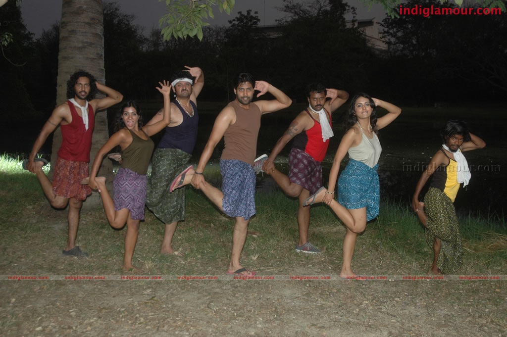 Ayutha Poratam Movie hd photo