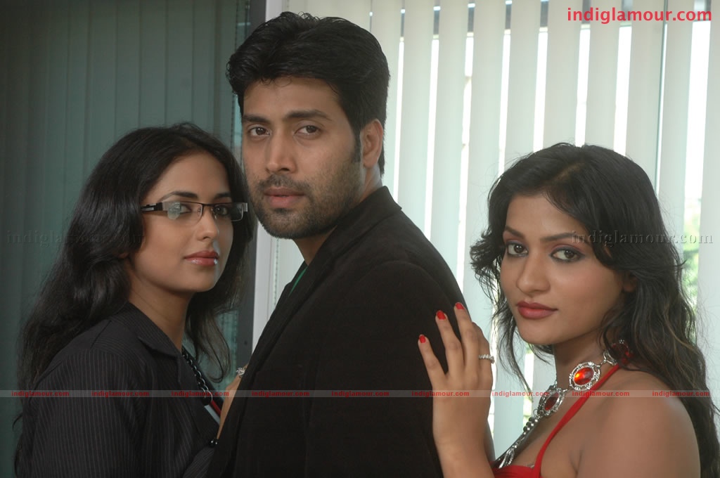 Ayutha Poratam Movie hd photo