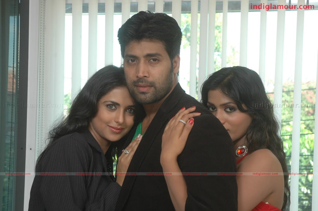 Ayutha Poratam Movie hd photo