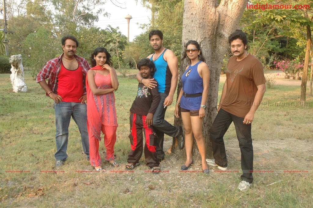 Ayutha Poratam Movie hd photo