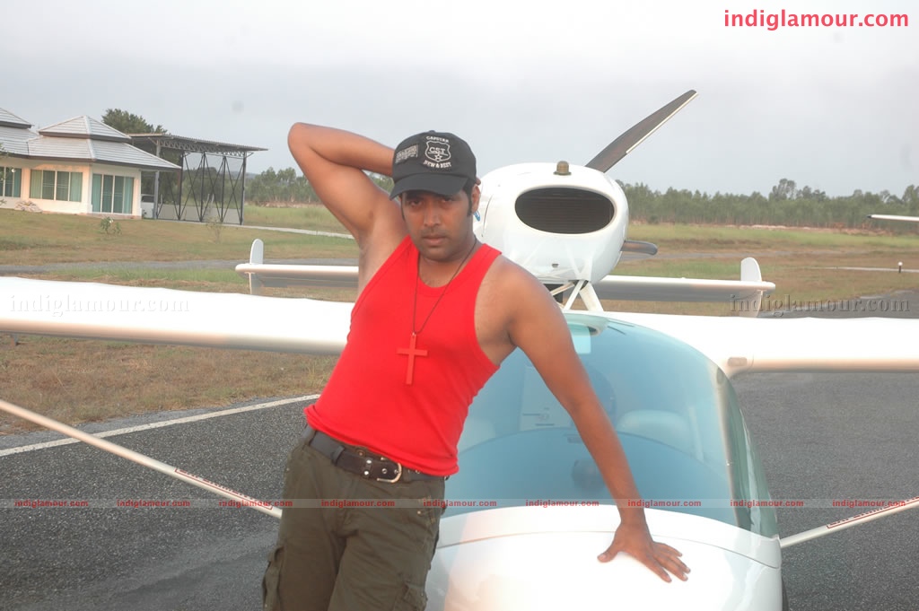 Ayutha Poratam Movie hd photo