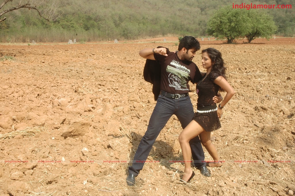Ayutha Poratam Movie hd photo