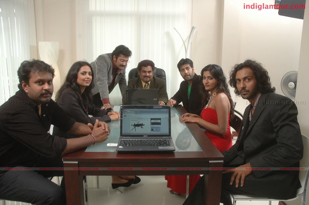Ayutha Poratam Movie hd photo