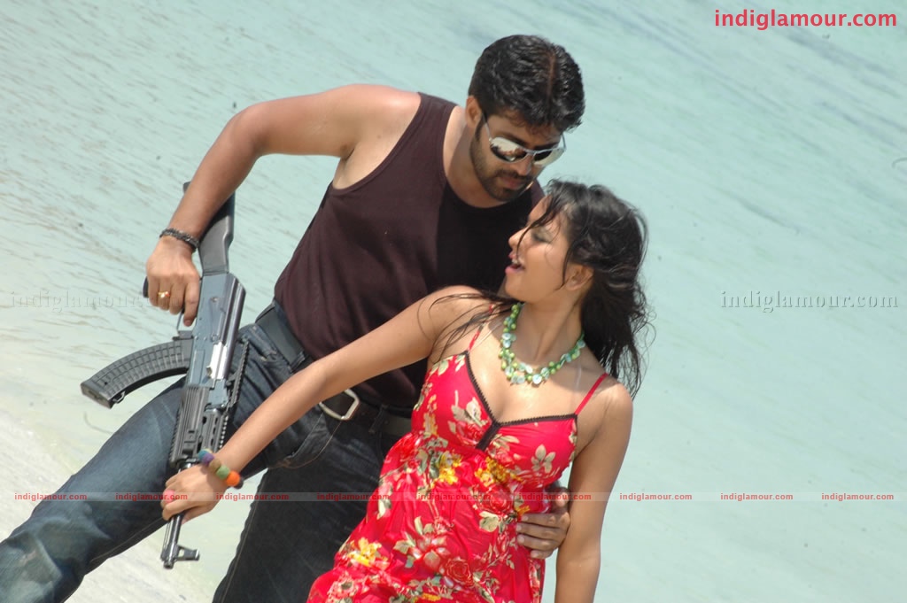 Ayutha Poratam Movie hd photo