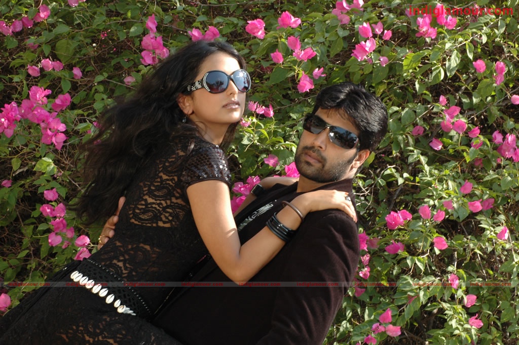 Ayutha Poratam Movie hd photo