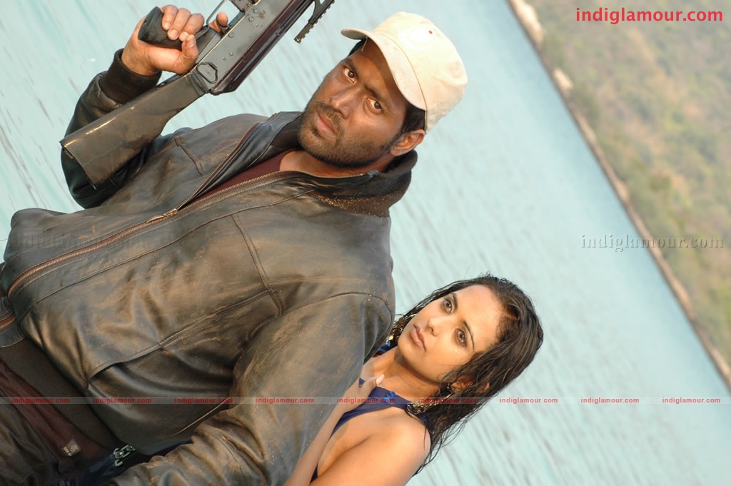 Ayutha Poratam Movie hd photo