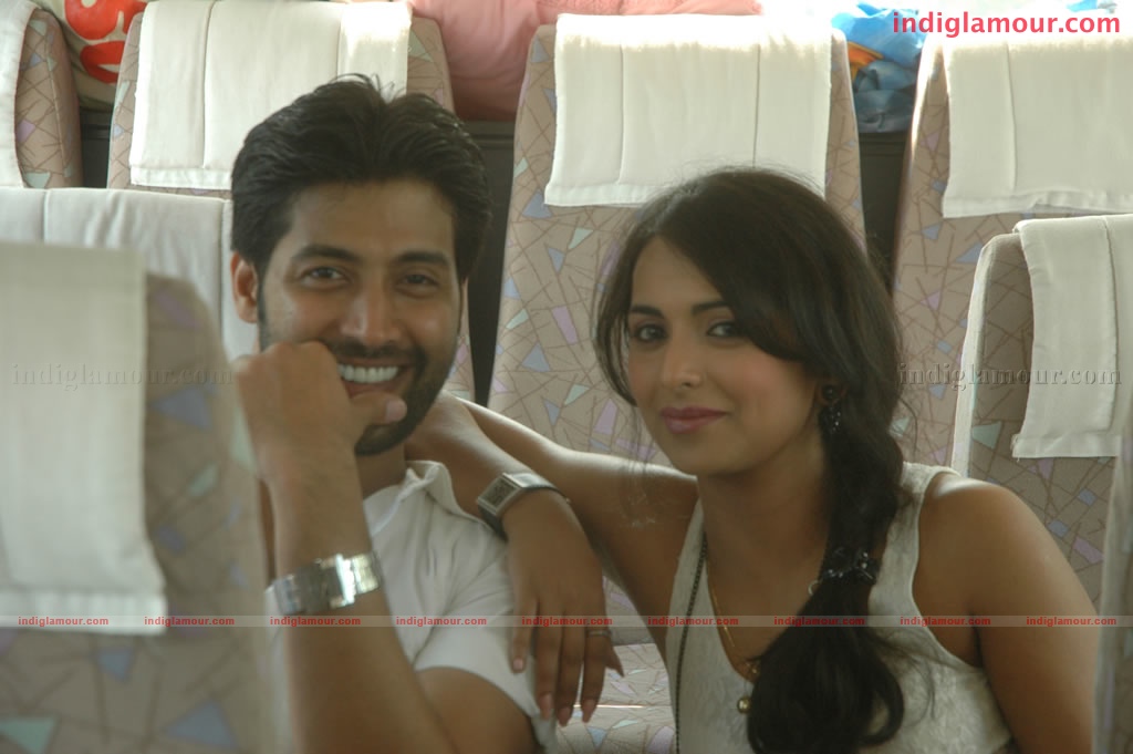 Ayutha Poratam Movie hd photo