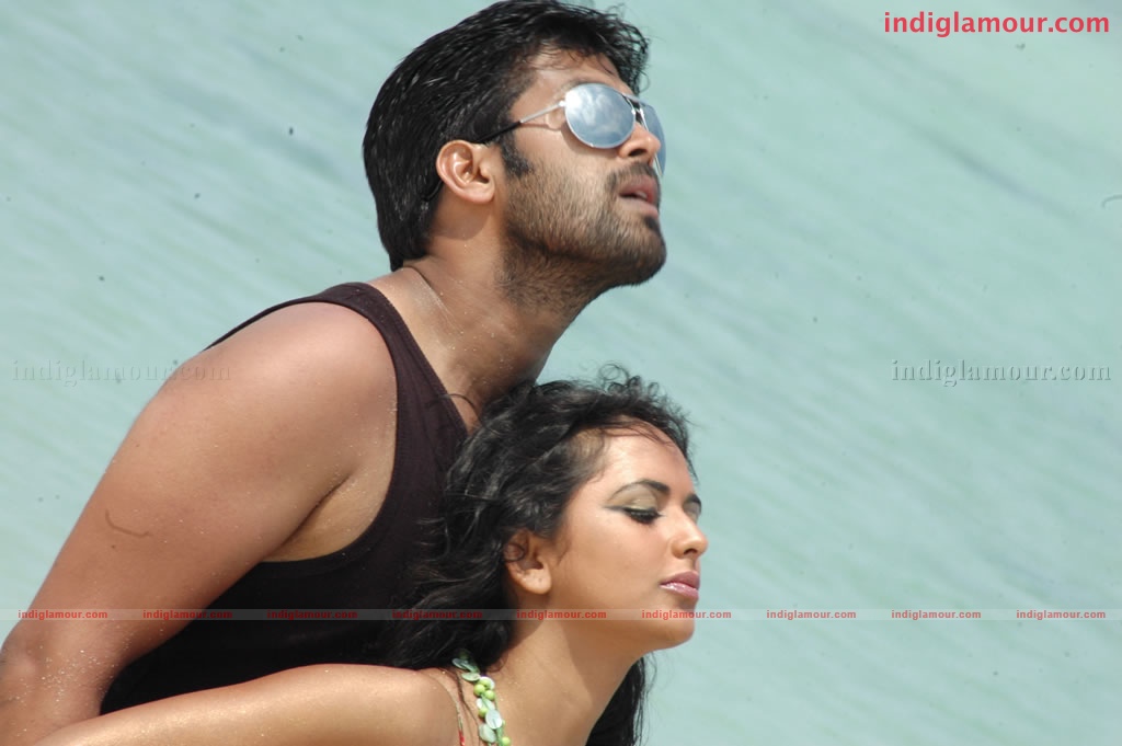 Ayutha Poratam Movie hd photo