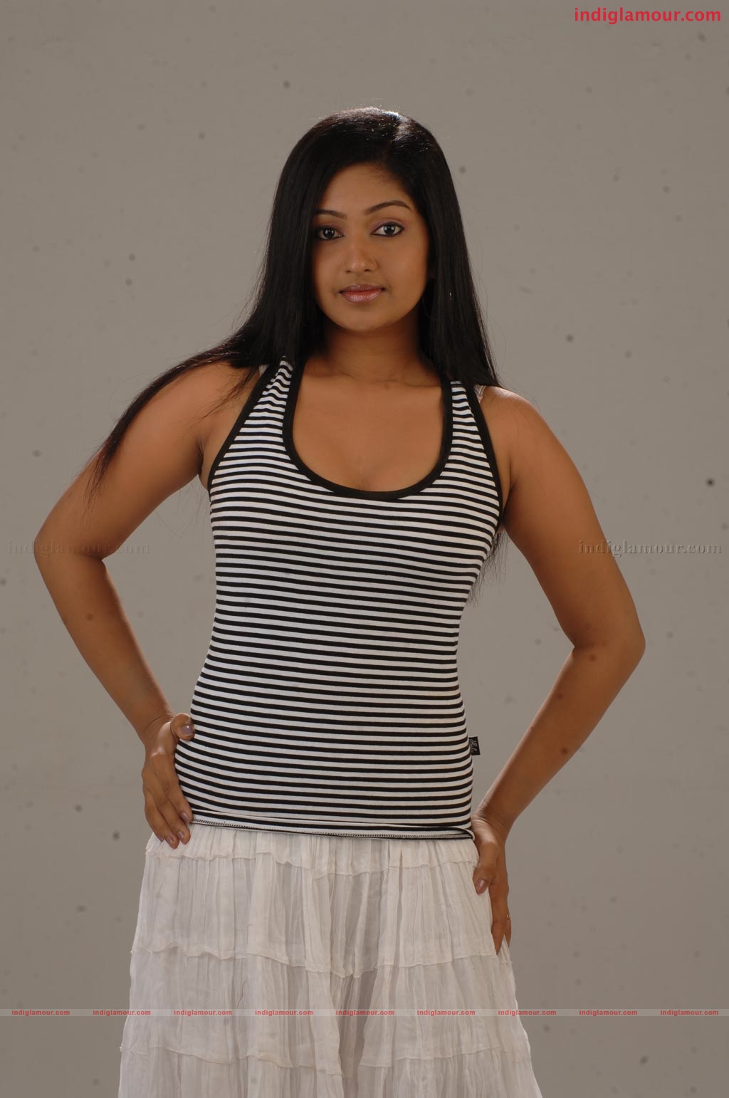 Mithra Kurian Actress hd photo