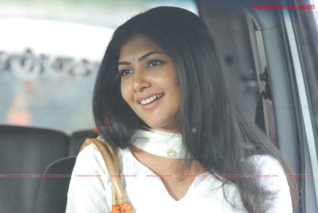 Kutra Pirivu Movie hd photo