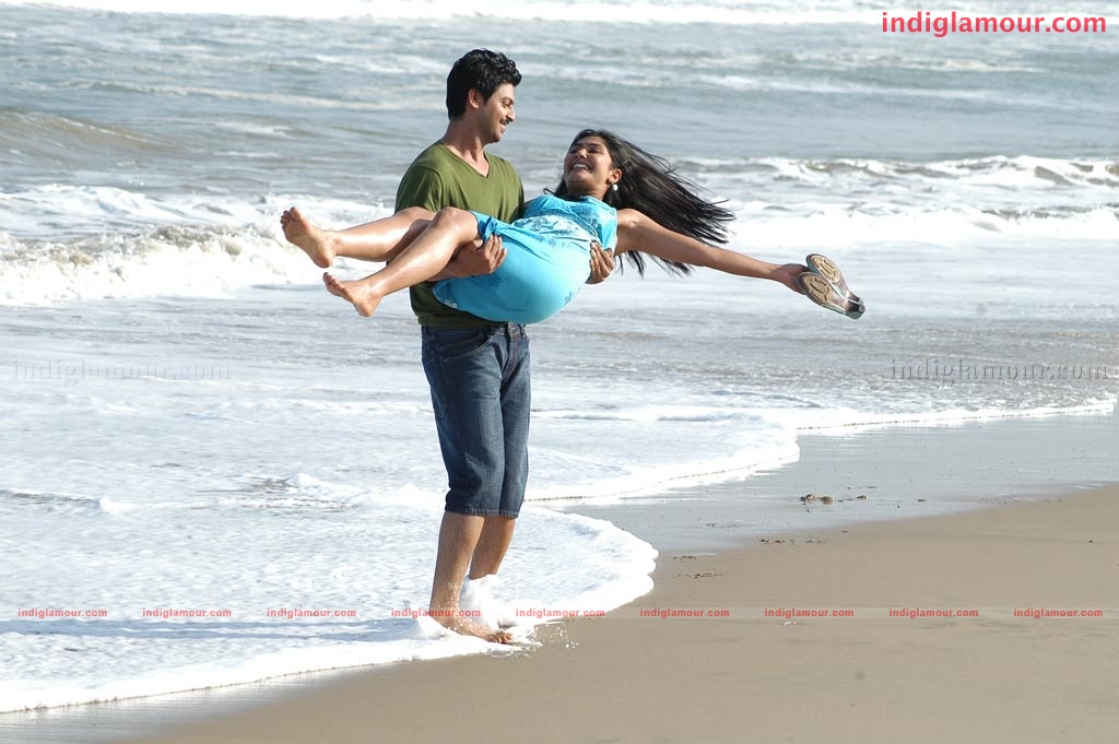 Kutra Pirivu Movie hd photo