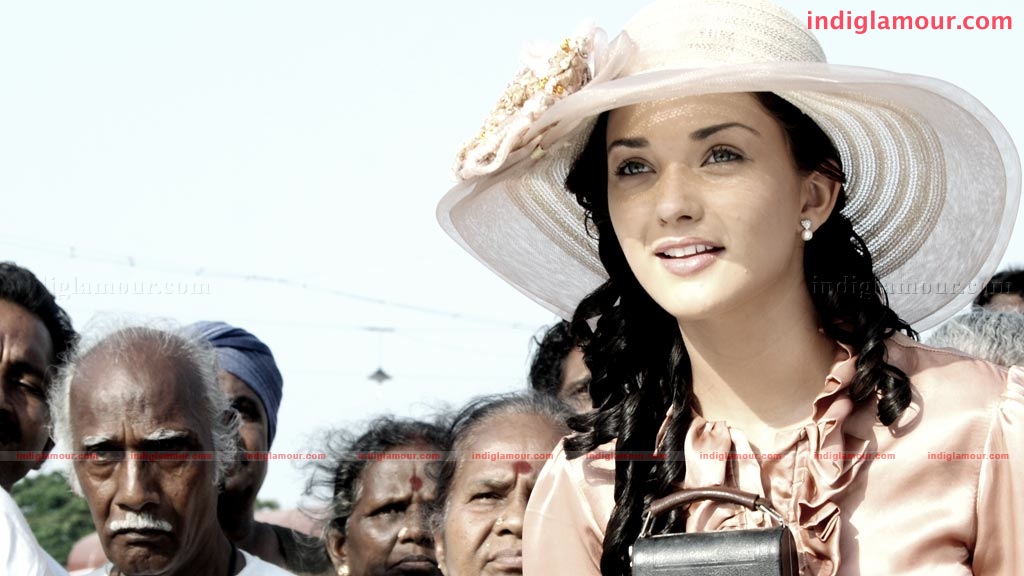 Madras Pattinam Movie hd photo