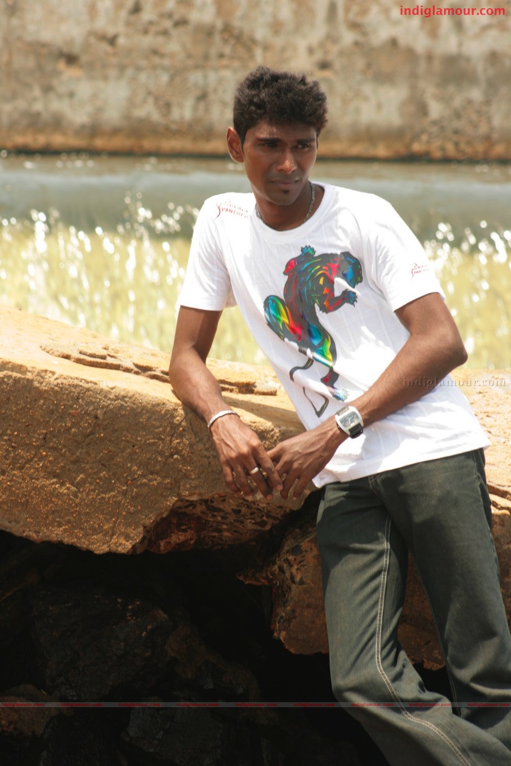 Adhikkam Movie hd photo