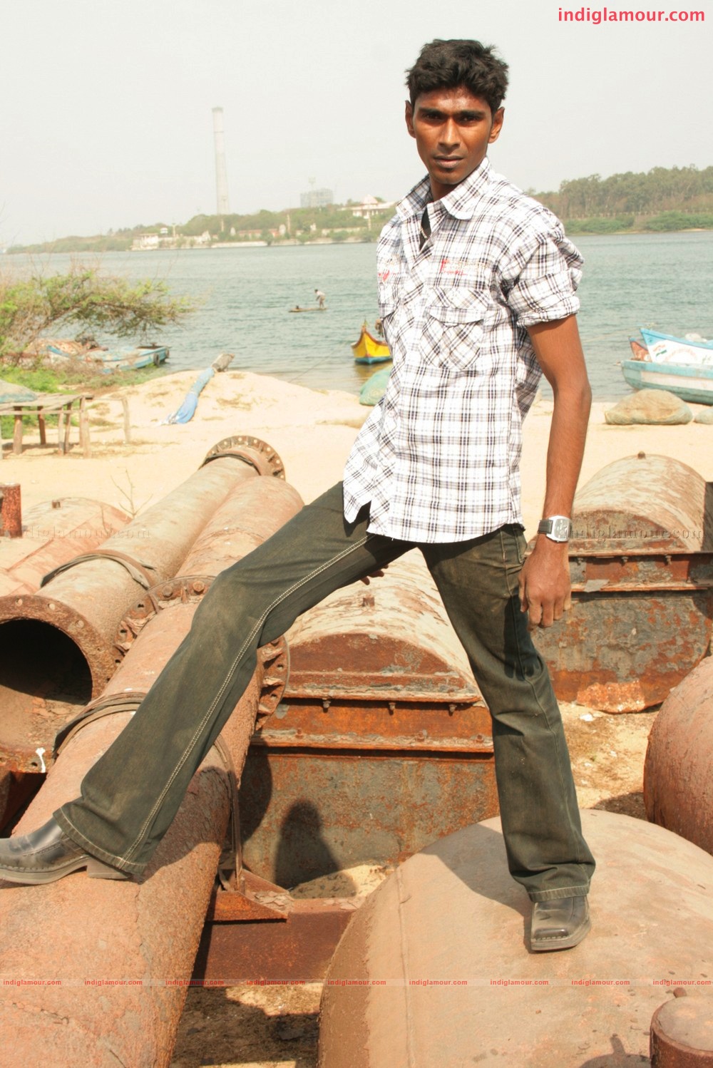 Adhikkam Movie hd photo