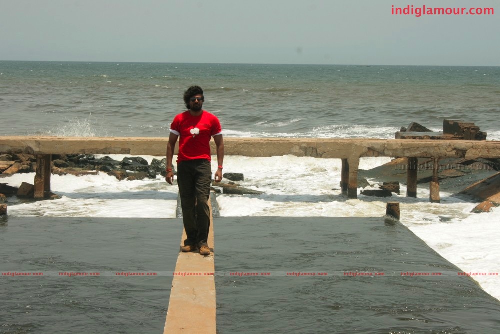 Adhikkam Movie hd photo