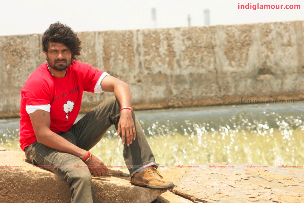 Adhikkam Movie hd photo